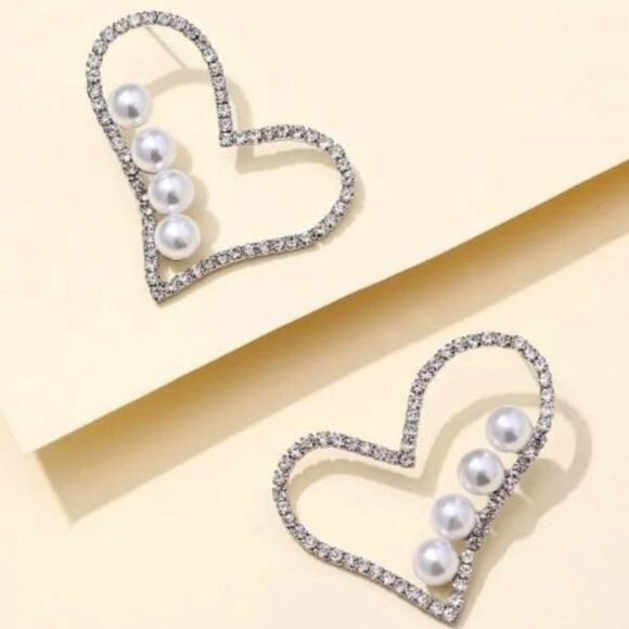 SILVER HEART PEARL EARRINGS  - Picture 1 of 5